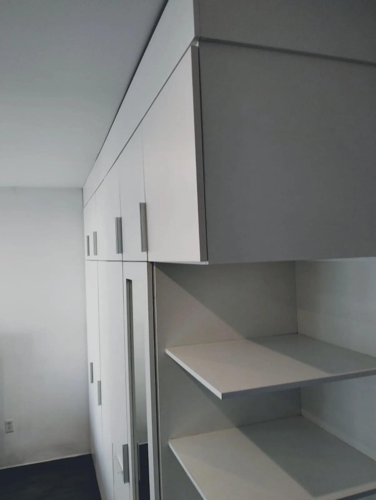 Closet económico en melamina blanca imagen 5