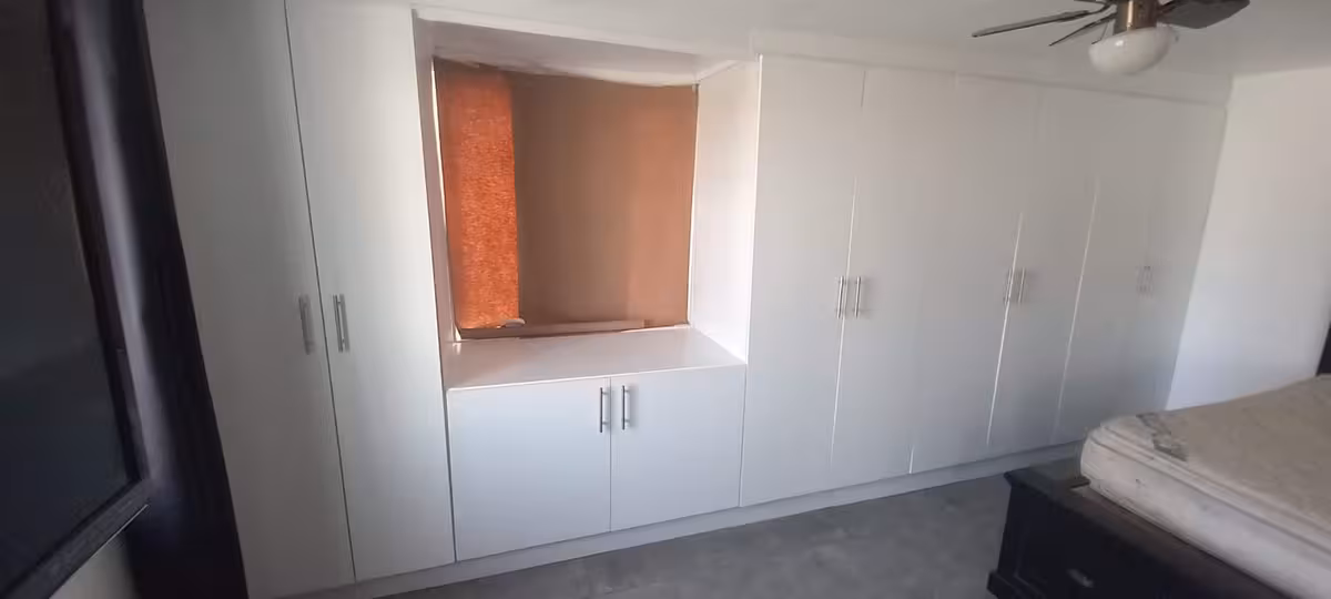 Closet personalizado de 190 pulgadas