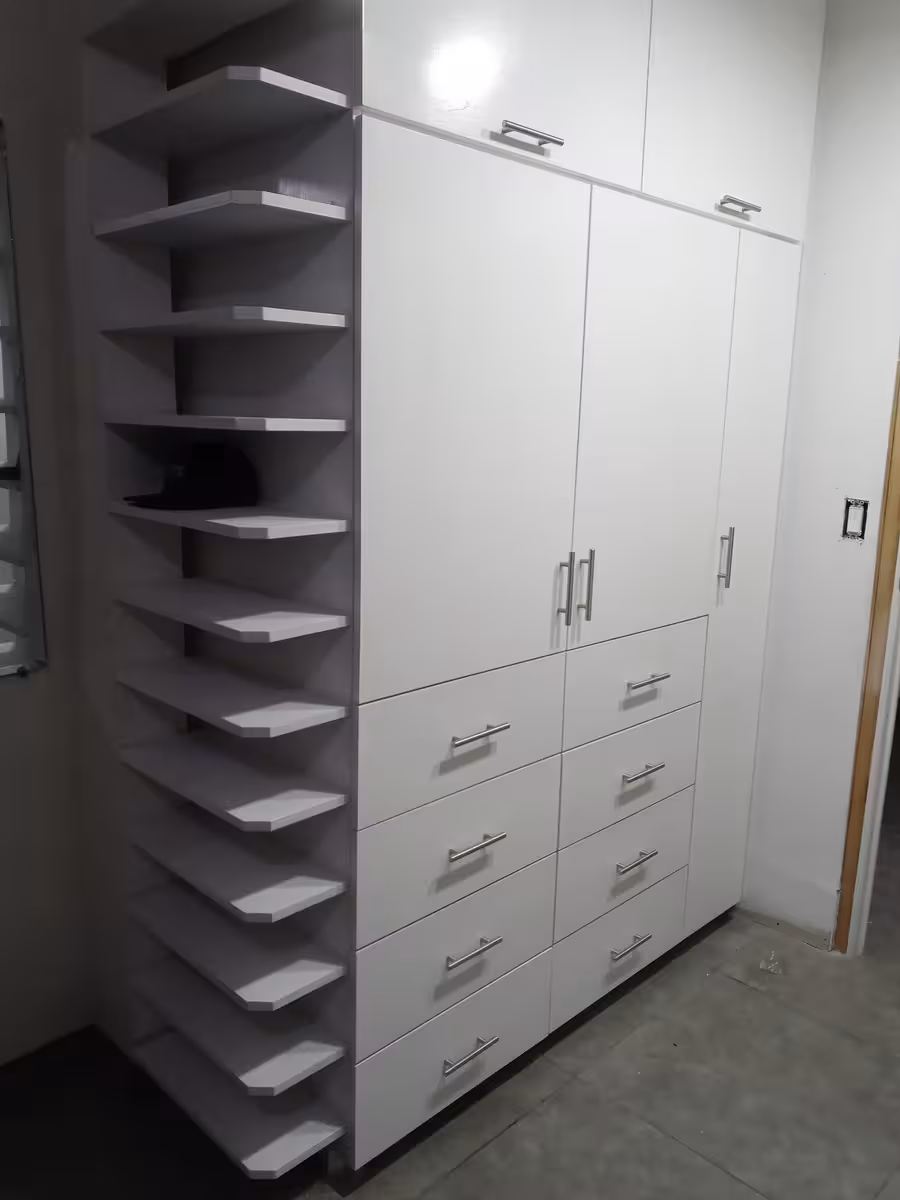 Closets Tijuana: diseños en triplay de birch imagen 6