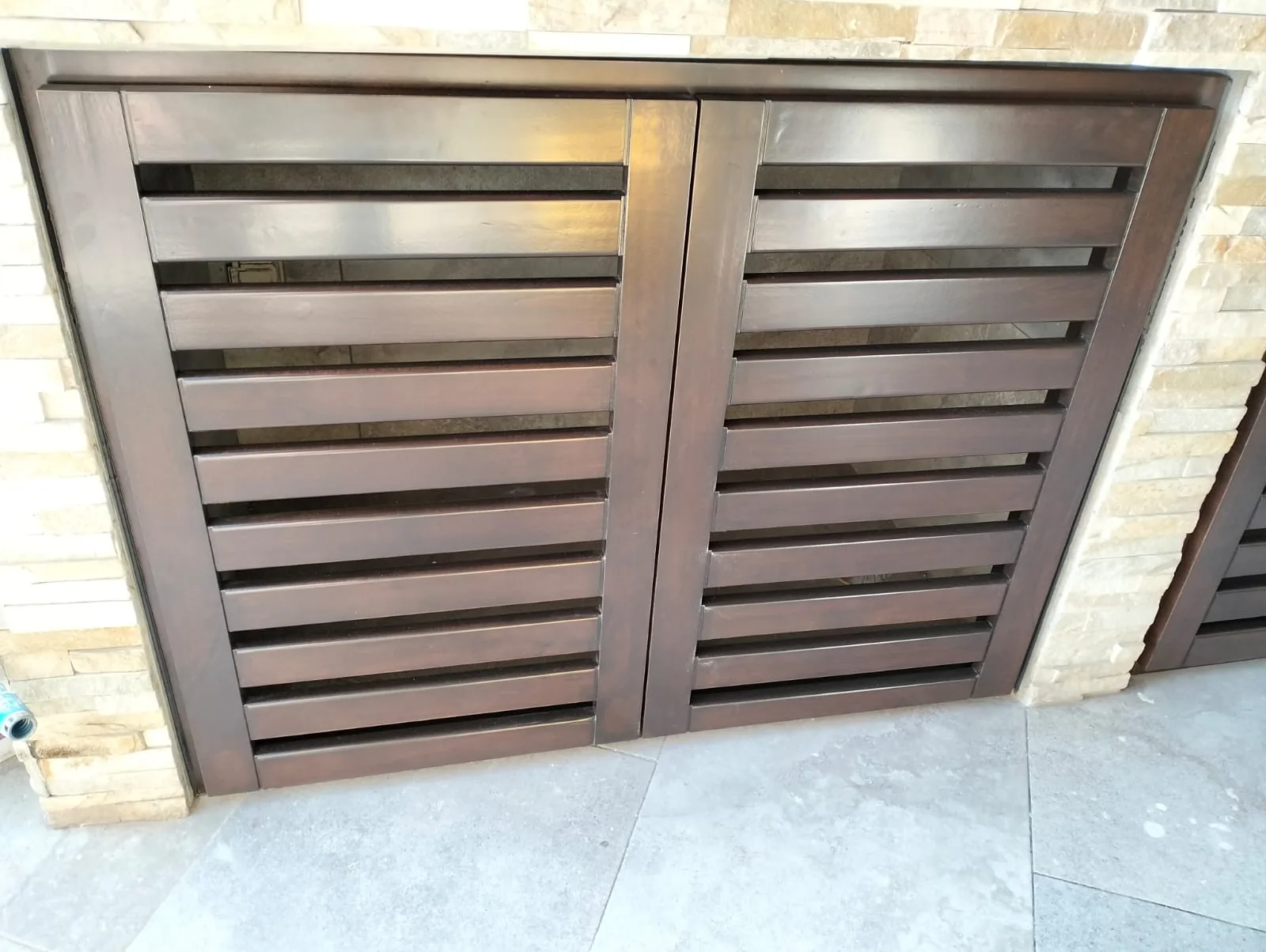 Puertas de alder para patio exterior imagen 3
