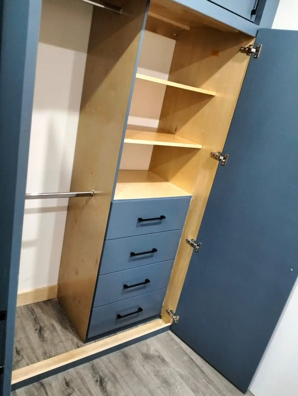 Closet con cajones internos de triplay de birch imagen 4