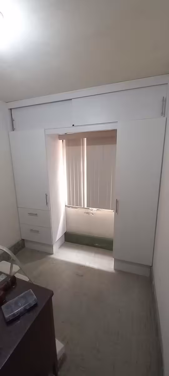 Closets a la medida: Elegancia y Presupuesto en Armonía